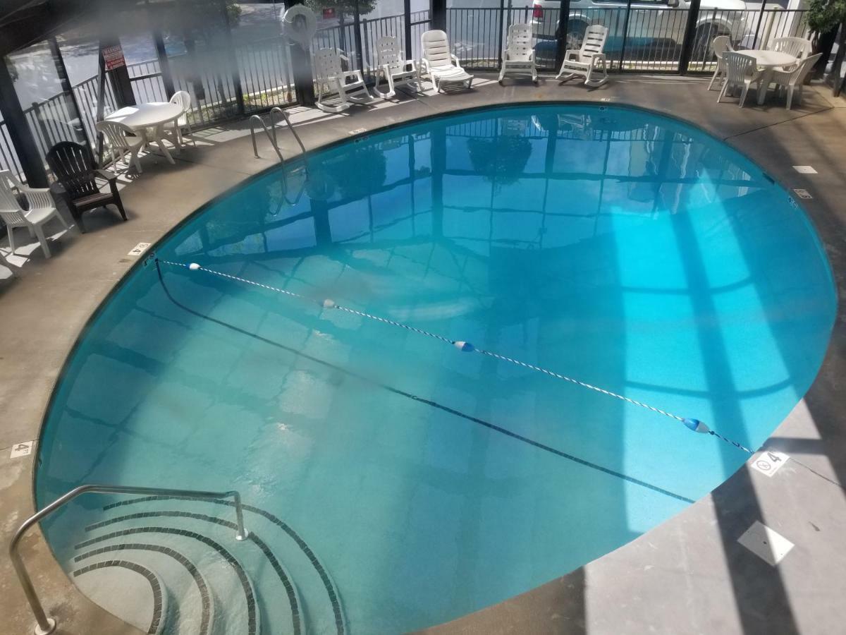 بيدجن فورج Colonial House Motel المظهر الخارجي الصورة