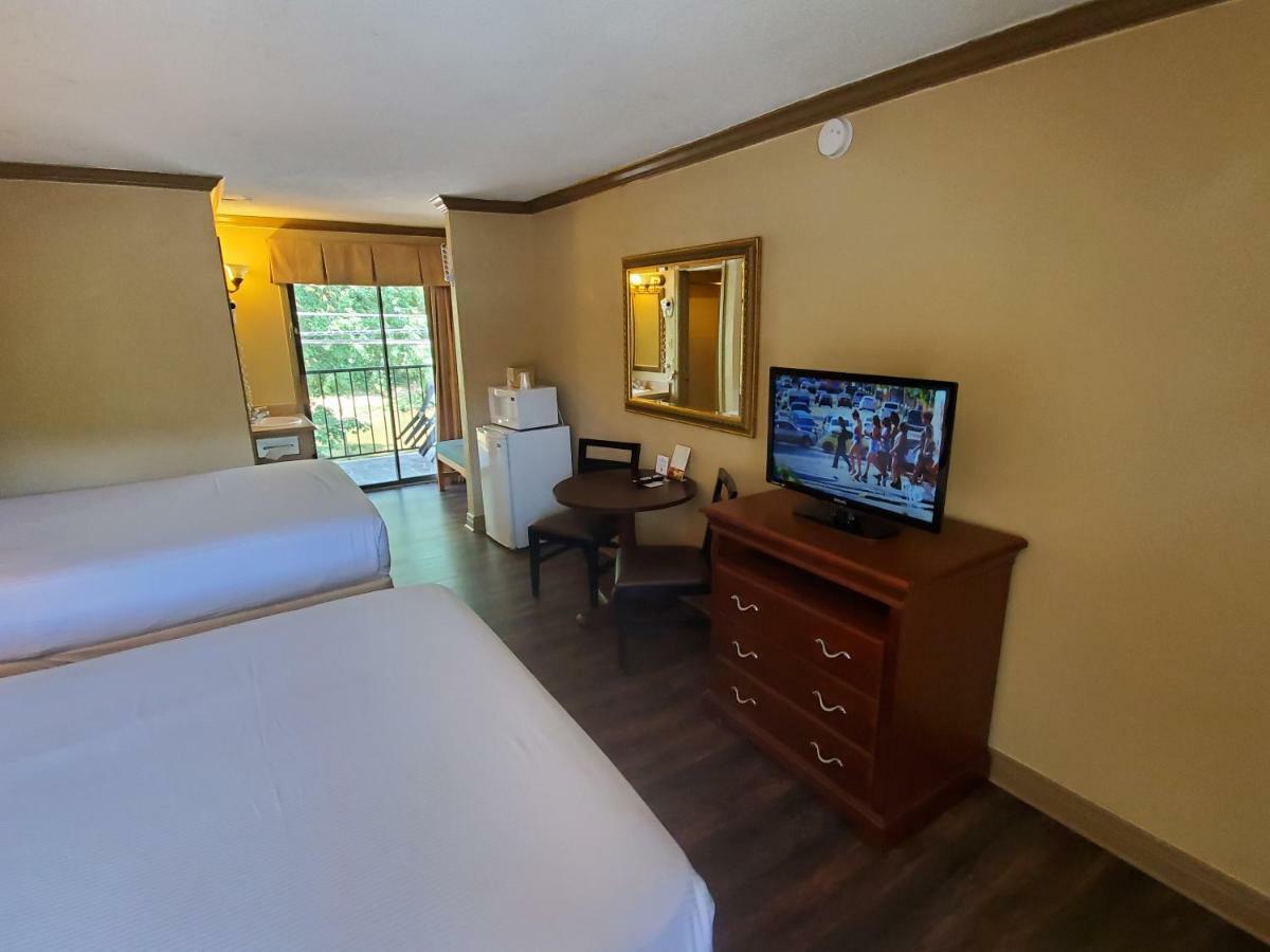 بيدجن فورج Colonial House Motel المظهر الخارجي الصورة